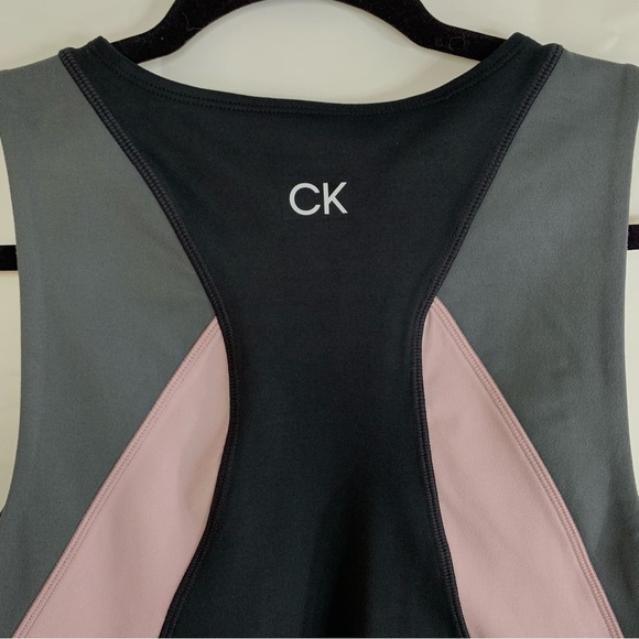 NWT Calvin Klein Performance Colorblock Crop Top, size L - Picture 8 of 10